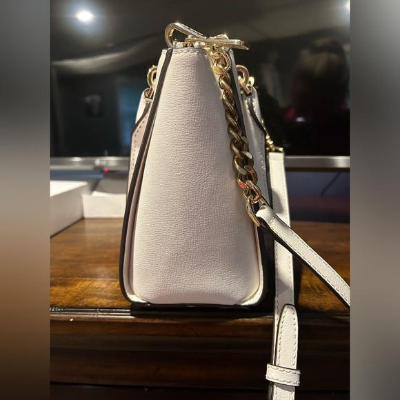 Authentic Michael Kors Ellis Leather Tote/Crossbody - Picture 2 of 16